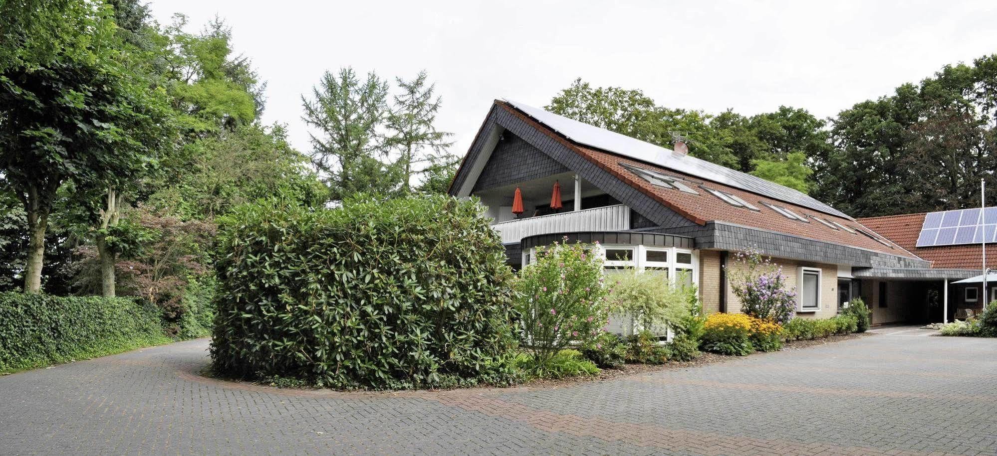 Hellmanns Hotel Bremers Bauerndiele Wiefelstede Buitenkant foto